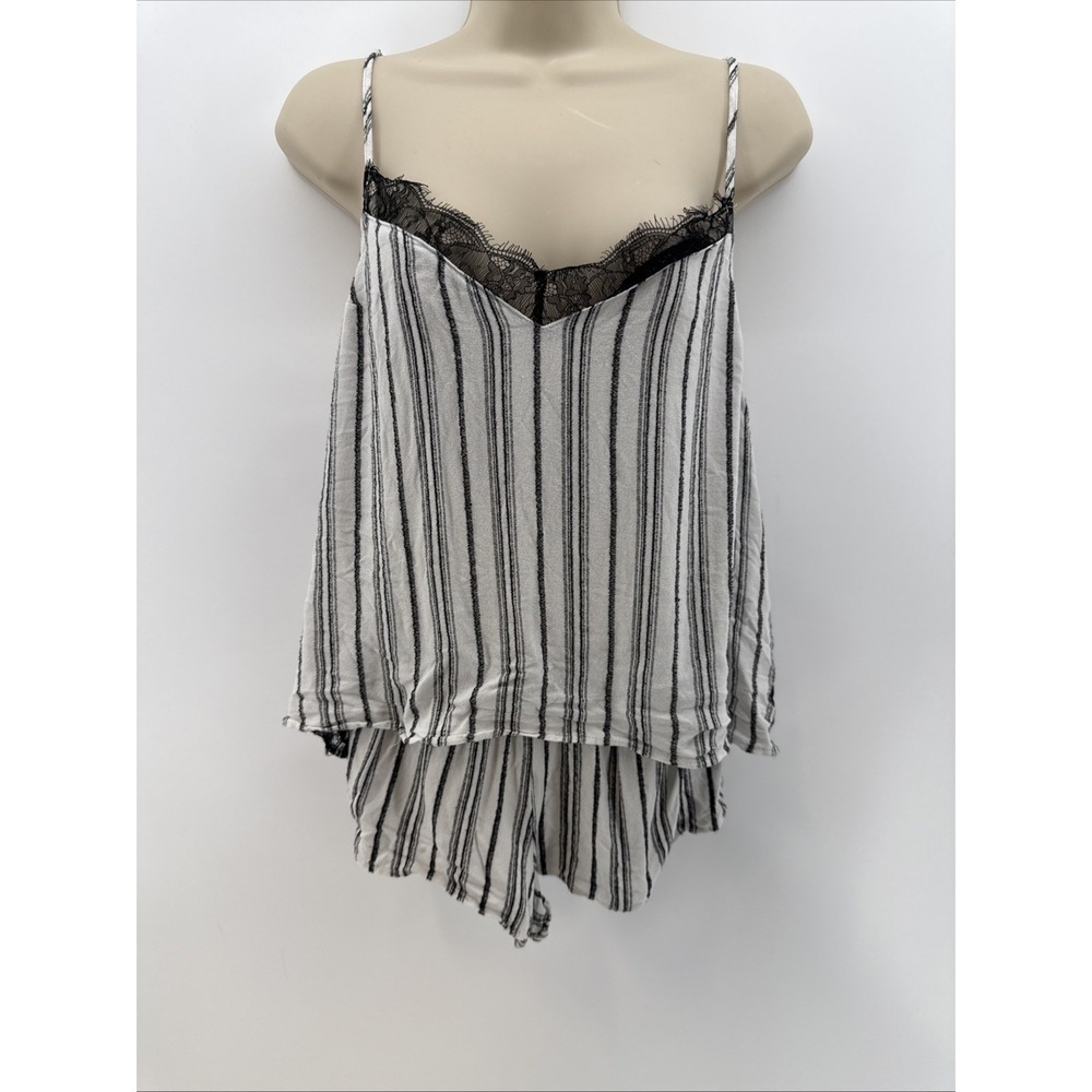 MIDNIGHT BAKERY Women's Black/White 2 Piece Striped Pajama‎ Set Women's Large